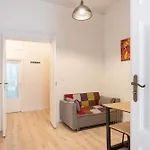 J-appartment Toledo アパート ナポリ